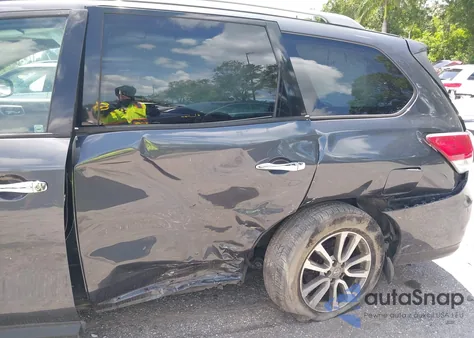 2013 Nissan Pathfinder Sv z USA, uszkodzony, nr VIN 5N1AR2MN3DC673716